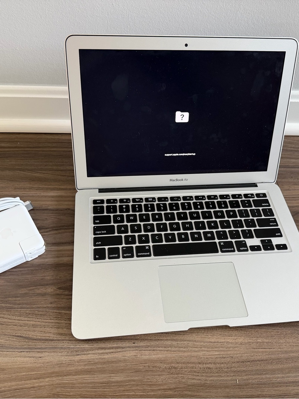 Apple MacBook Air A1466 13.3" Intel works fine  Needs Operating System Installed
